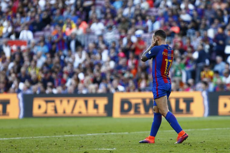 Paco Alcácer es lamenta després d'un gol fallat