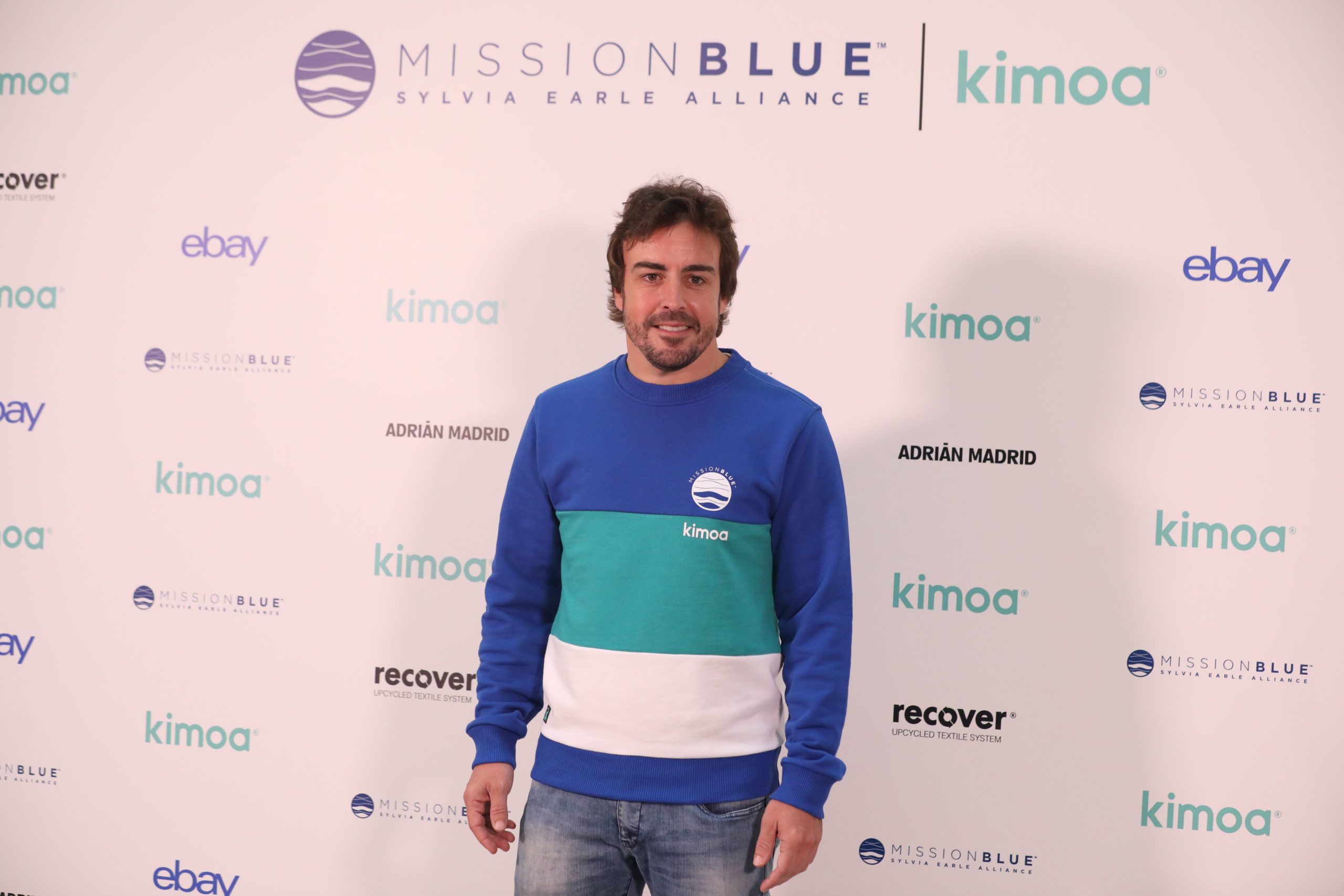 Fernando Alonso, durant l'acte de presentació del projecte solidari 'Mission Blue x Kimoa' | Europa Press