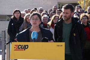Ballester del secretariat de la CUP i el regidor de Guanyem Badalona, José Téllez, en la presentació del programa marc municipal dels cupaires