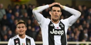 Cristiano Ronaldo es lamenta durant un partit de la Juventus.