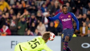 Dembélé xuta a porteria contra el Llevant
