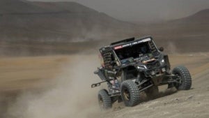 El bugui de Farrés i Oliveras, durant una prova del Dakar 2019