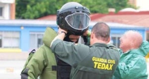 Equip de la Gu&agrave;rdia Civil dedicat als explosius