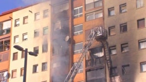 Imatge de l'edifici incendiat