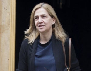 La infanta Cristina sortint de la casa de Ginebra