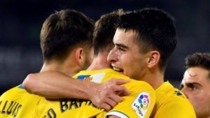 Marc Roca i Baptistao celebren el gol del brasiler
