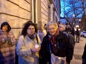 Observadors Internacionals fan cua per entrar al Tribunal Suprem