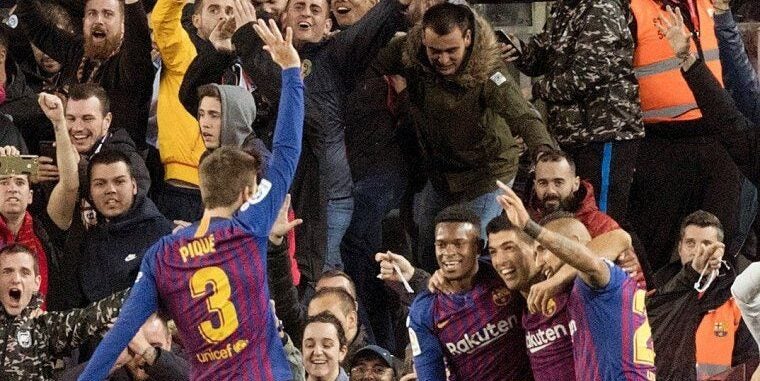 Piqué ensenya la maneta en un clàssic