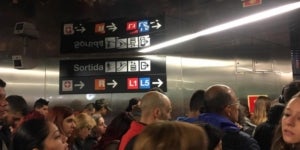 TMB ha regulat el passatge als enlla&ccedil;os amb la L5