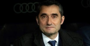 Valverde, instants abans de l'inici del Cl&agrave;ssic de Copa al Bernab&eacute;u