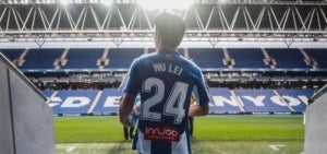 Wu Lei, durant la seva presentaci&oacute; amb l'Espanyol.