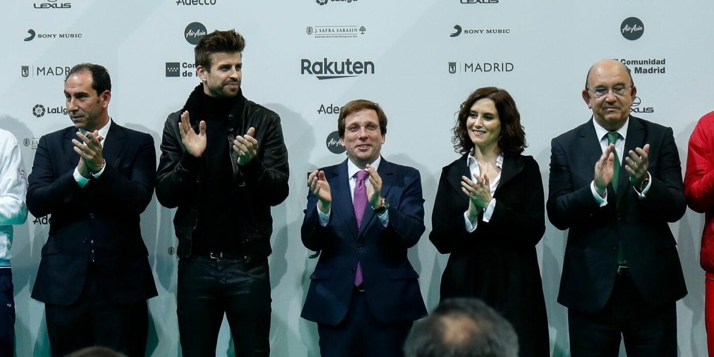 Piqué i Ayuso, en la presentació de la Copa Davis | Europa Press