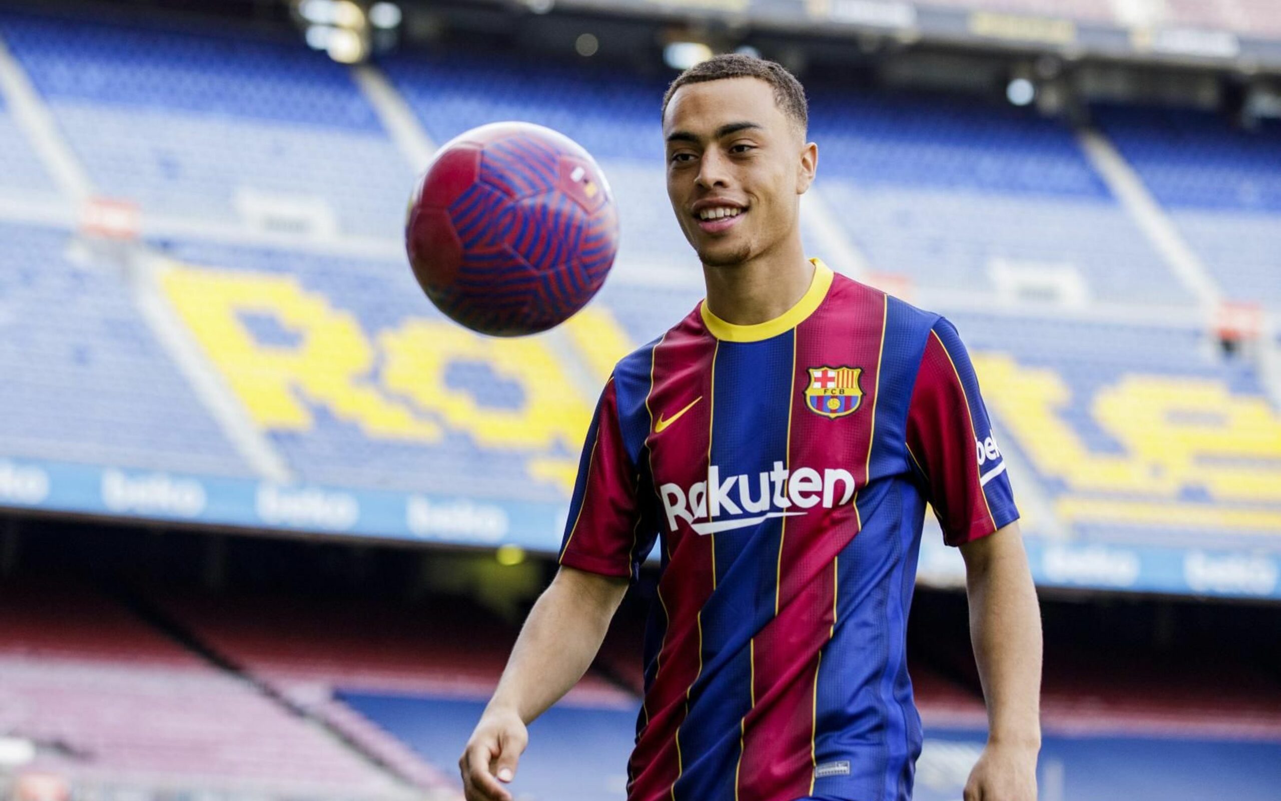 Sergiño Dest, nou lateral dret del Barça | FC Barcelona