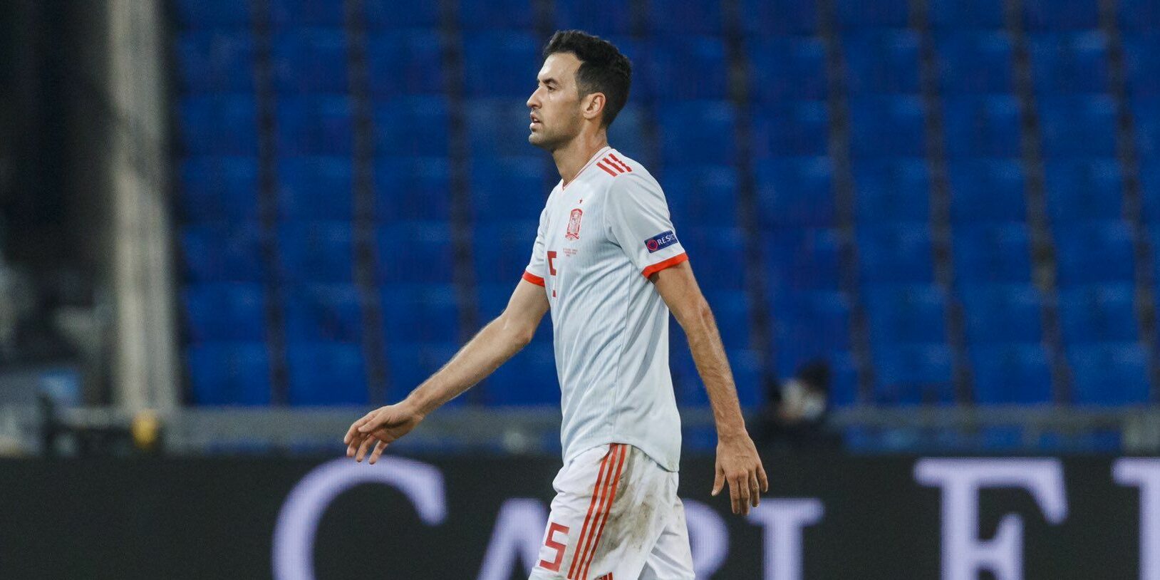Sergio Busquets es lesiona amb la selecció espanyola | @SeFutbol