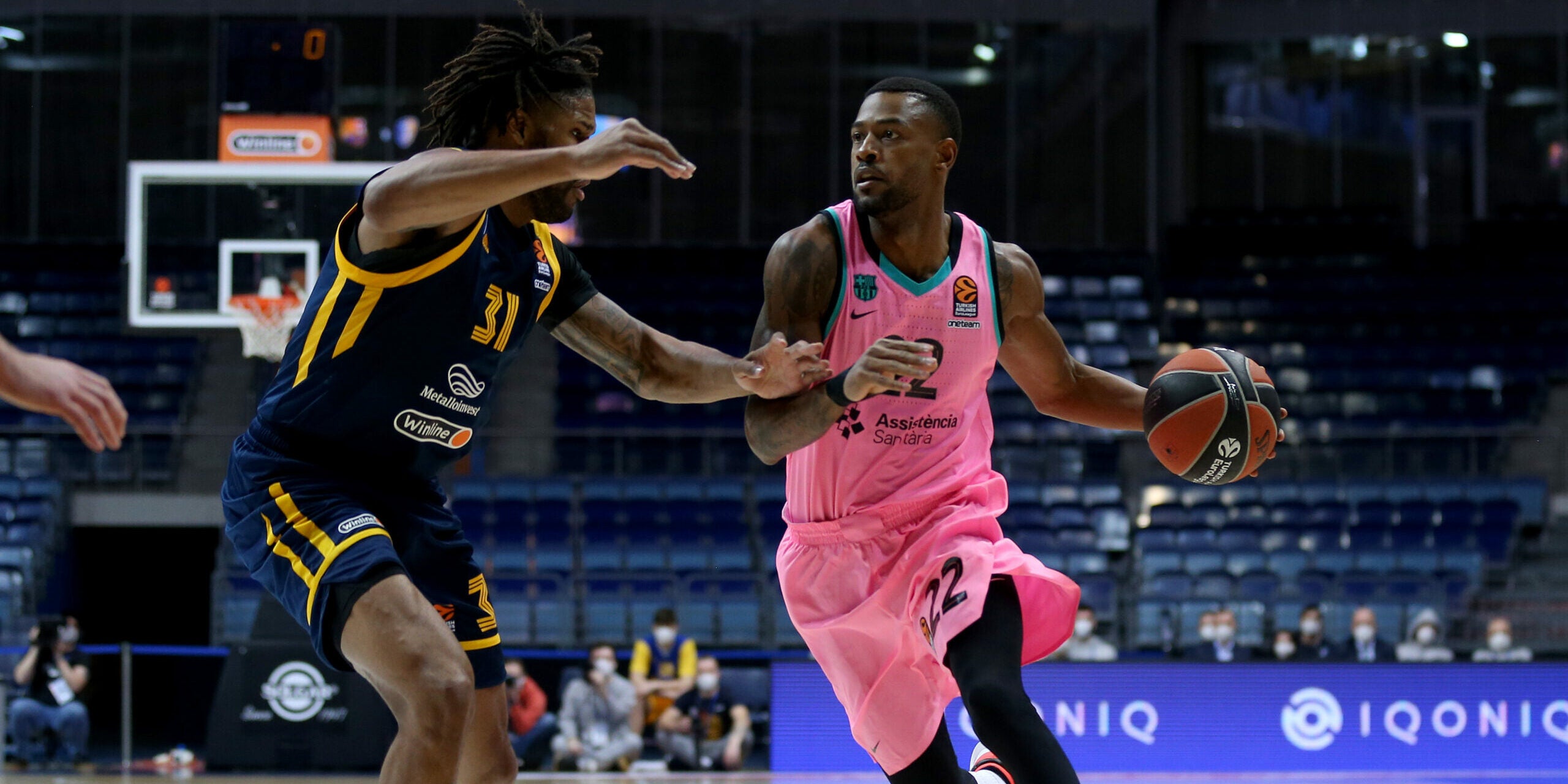 Higgins, durant el partit del Barça a la pista del Khimki rus | FC Barcelona