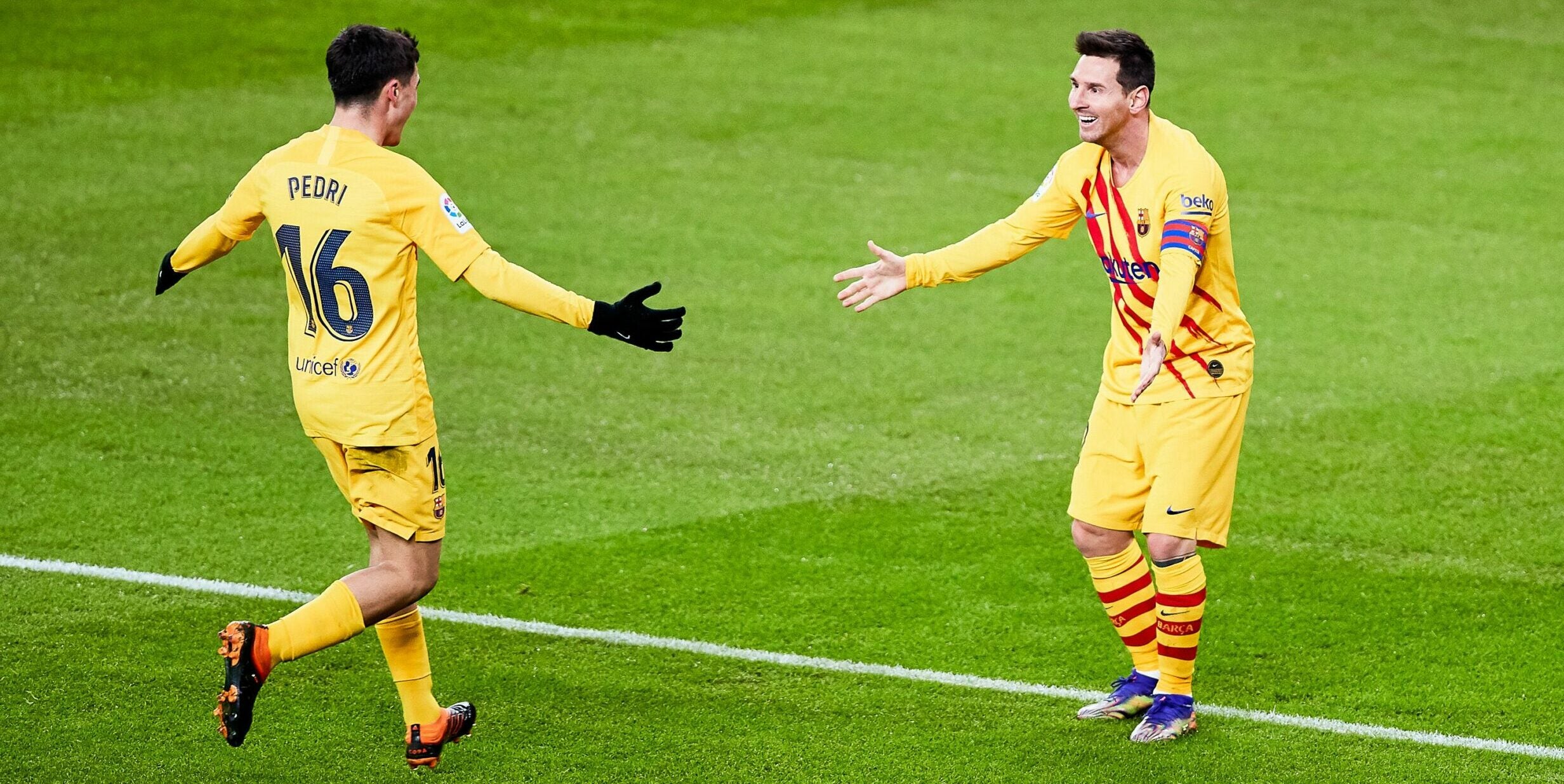 Messi i Pedri celebren un gol | Europa Press