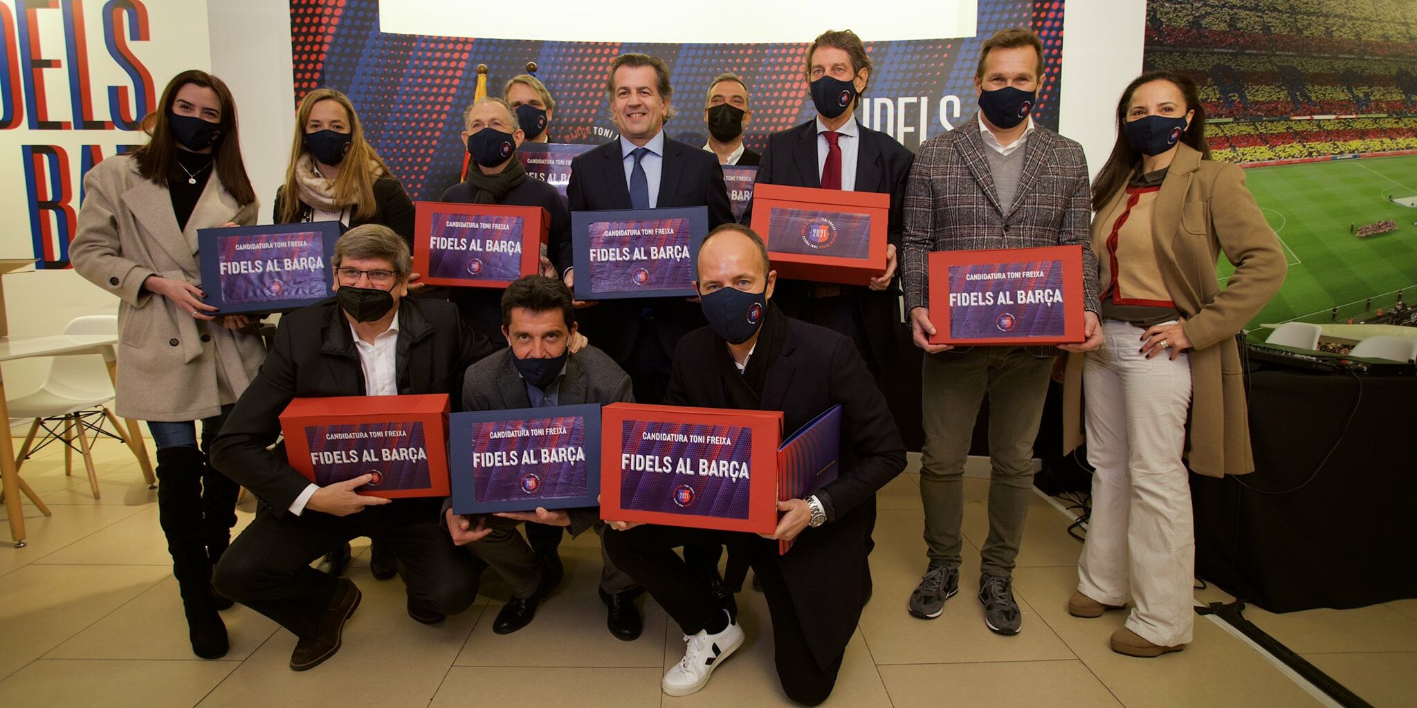 Toni Freixa recull 2.821 signatures | Fidels al Barça