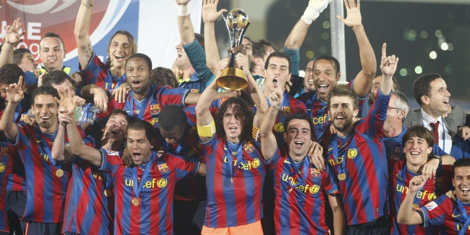 Carles Puyol aixeca el Mundial de Clubs | FC Barcelona