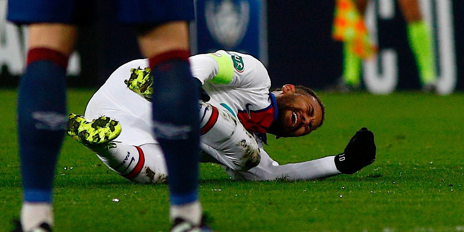 Neymar cau lesionat just abans del PSG-Barça | Europa Press