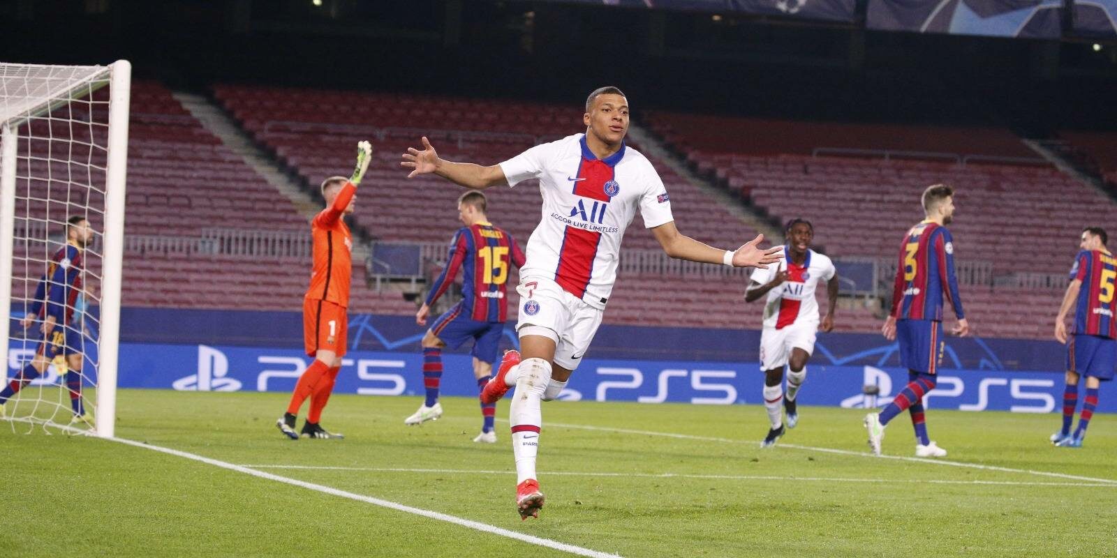Mbappé celebra un gol al Camp Nou | PSG
