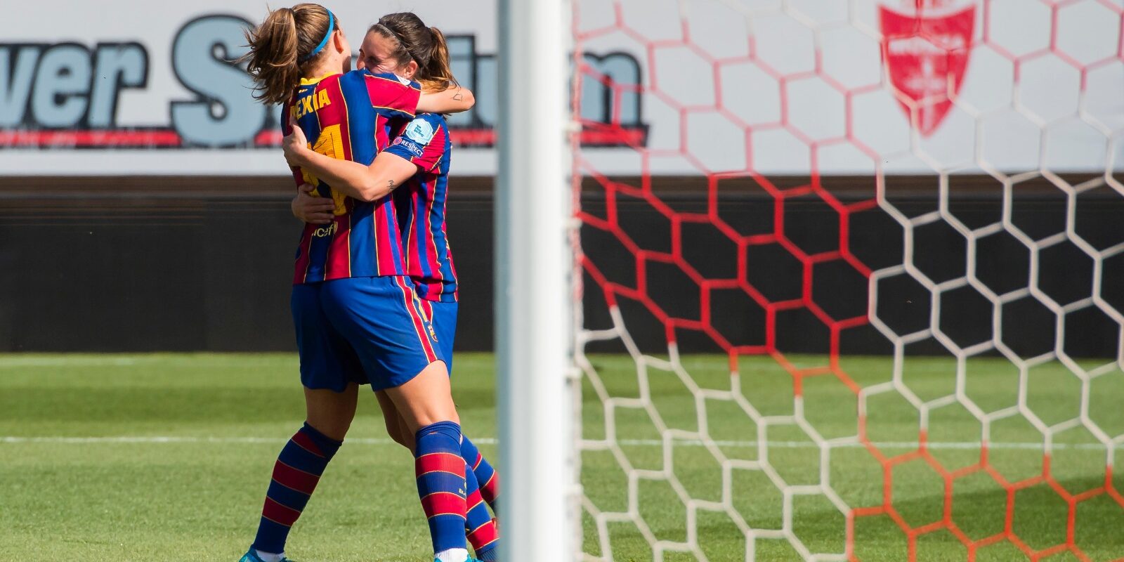Alèxia i Mariona celebren un gol | FC Barcelona
