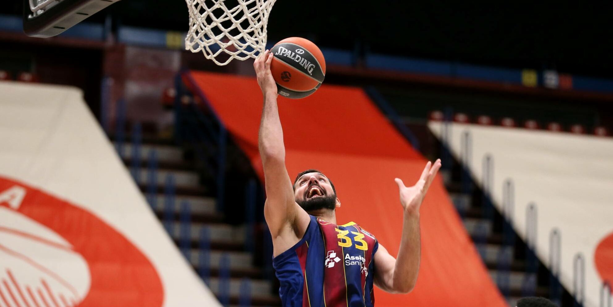 Mirotic, emtrant a cistella | FCB Basket