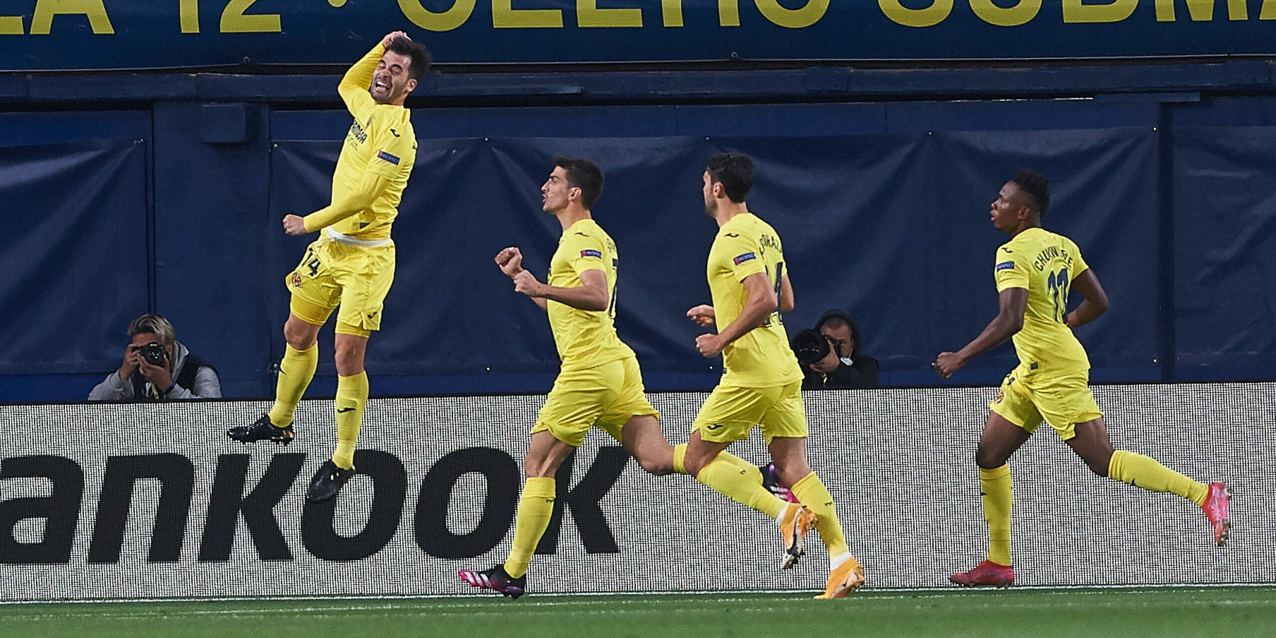 Els jugadors del Vila-real celebren un gol davant l'Arsenal | Europa Press