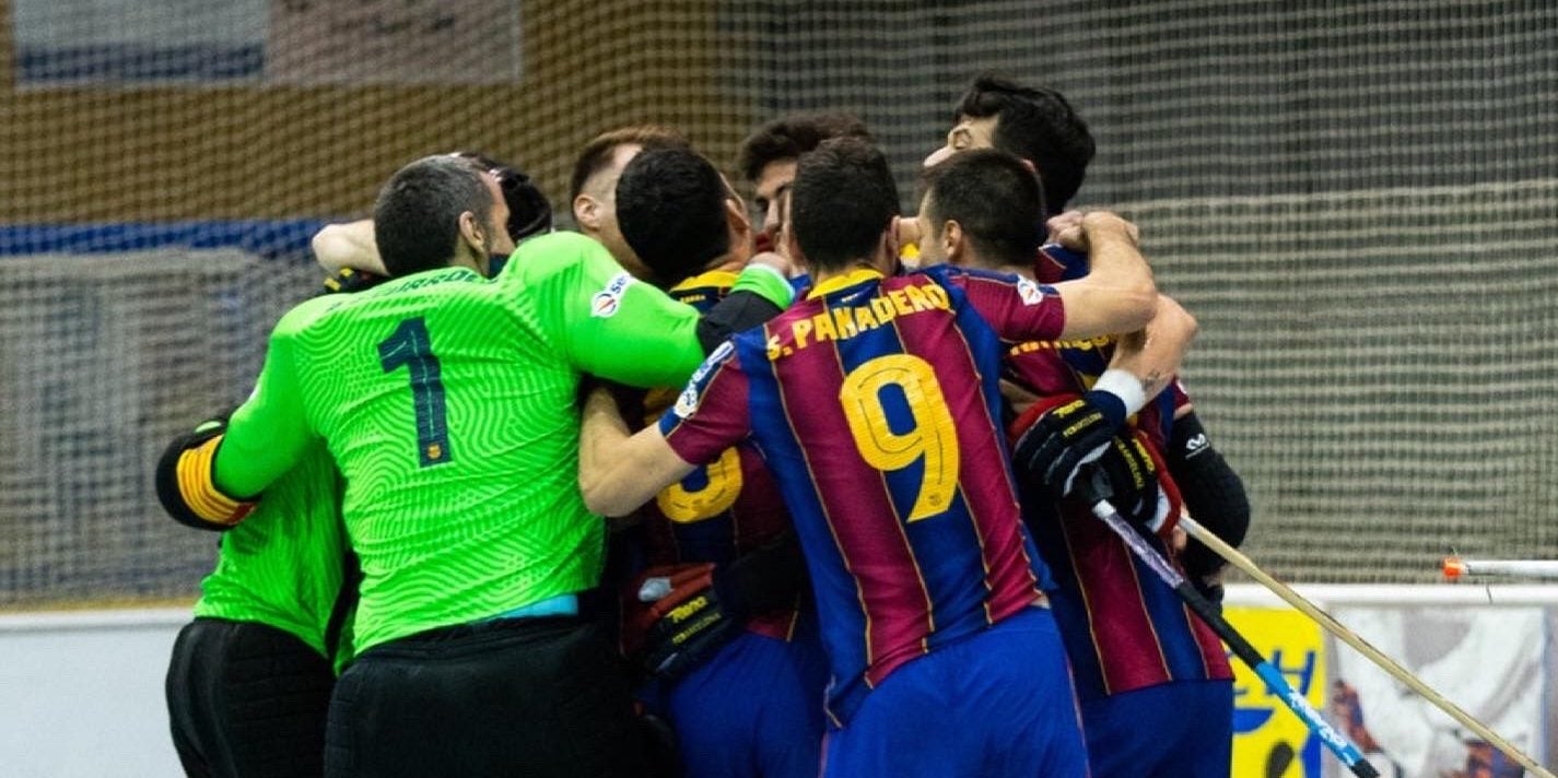 Els jugadors del Barça celebren la victòria | FCB Hoquei