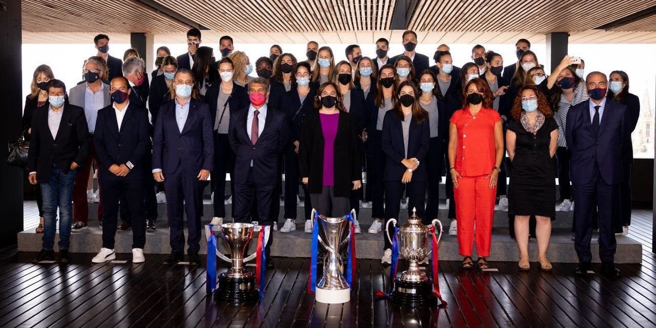 Les jugadores del Barça, a l'Ajuntament de Barcelona | FC Barcelona