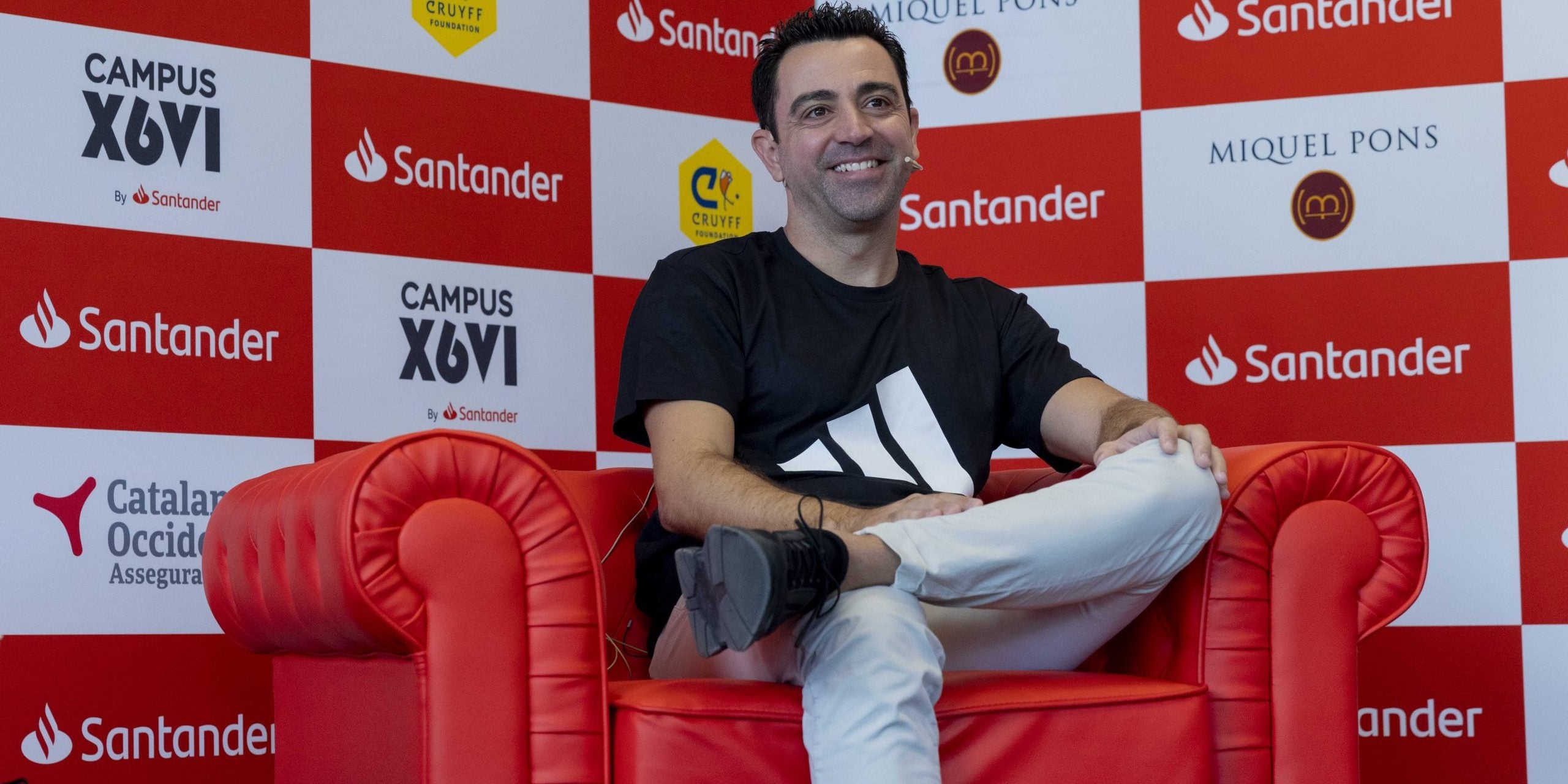 Xavi Hernàndez presenta el seu campus de futbol | Europa Press