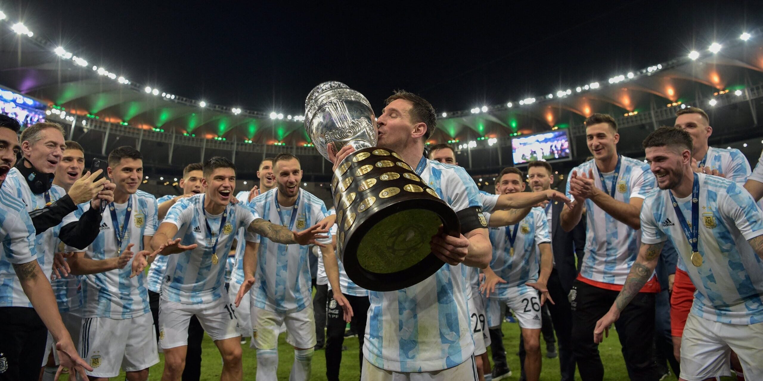 Messi aixeca finalment la Copa Amèrica | @CopaAmerica