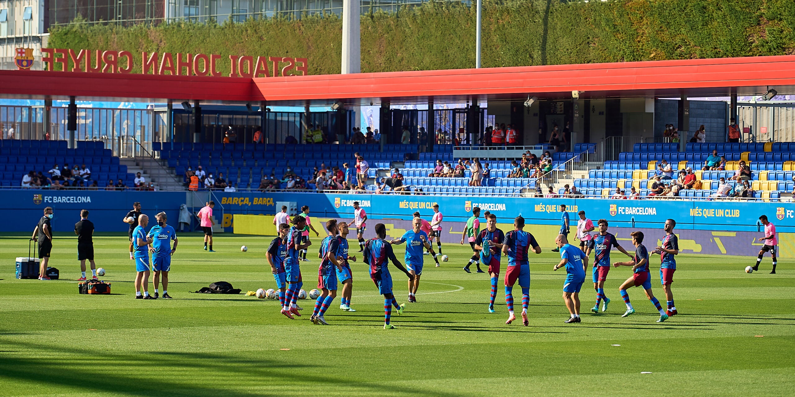 Els jugadors del Barça, durant un partit de pretemporada al Johan Cruyff | Europa Press