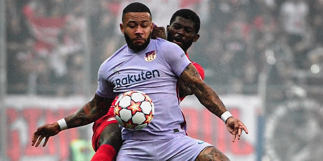 Depay, durant el partit entre el Salzburg i el Barça | Twitter Red Bull Salzburg 
