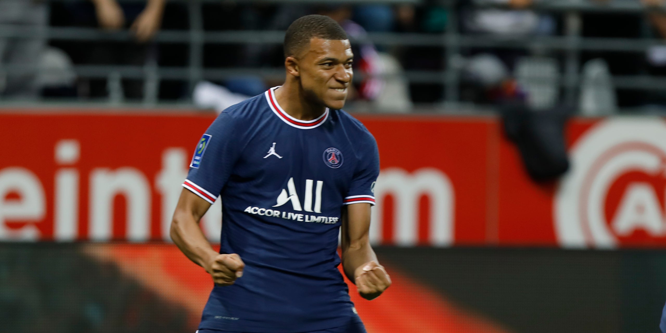 Mbappé celebra un gol amb el PSG | Europa Press