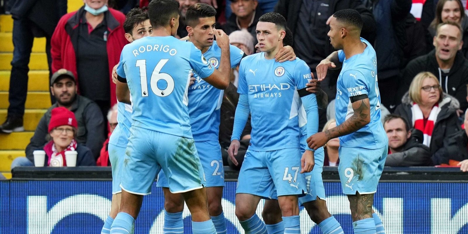Els jugadors del Manchester City celebren el gol de Foden | Manchester City