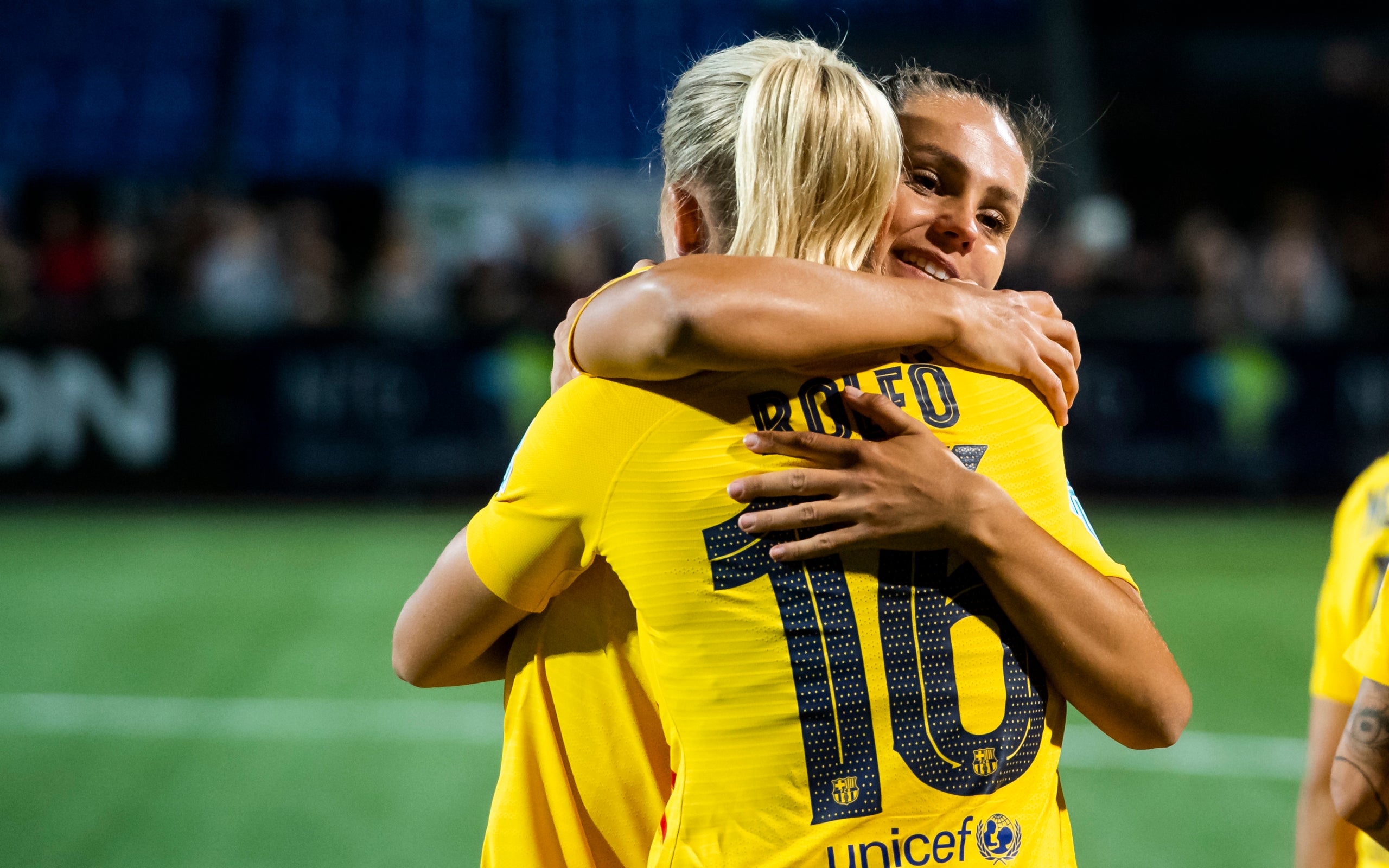 Fridolina Rölfo i Lieke Martens celebren un gol | FC Barcelona