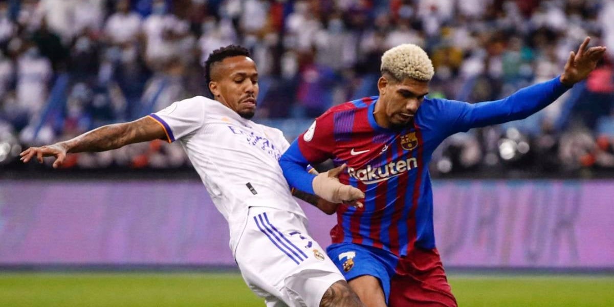 Ronald Araujo, durant el clàssic | Europa Press