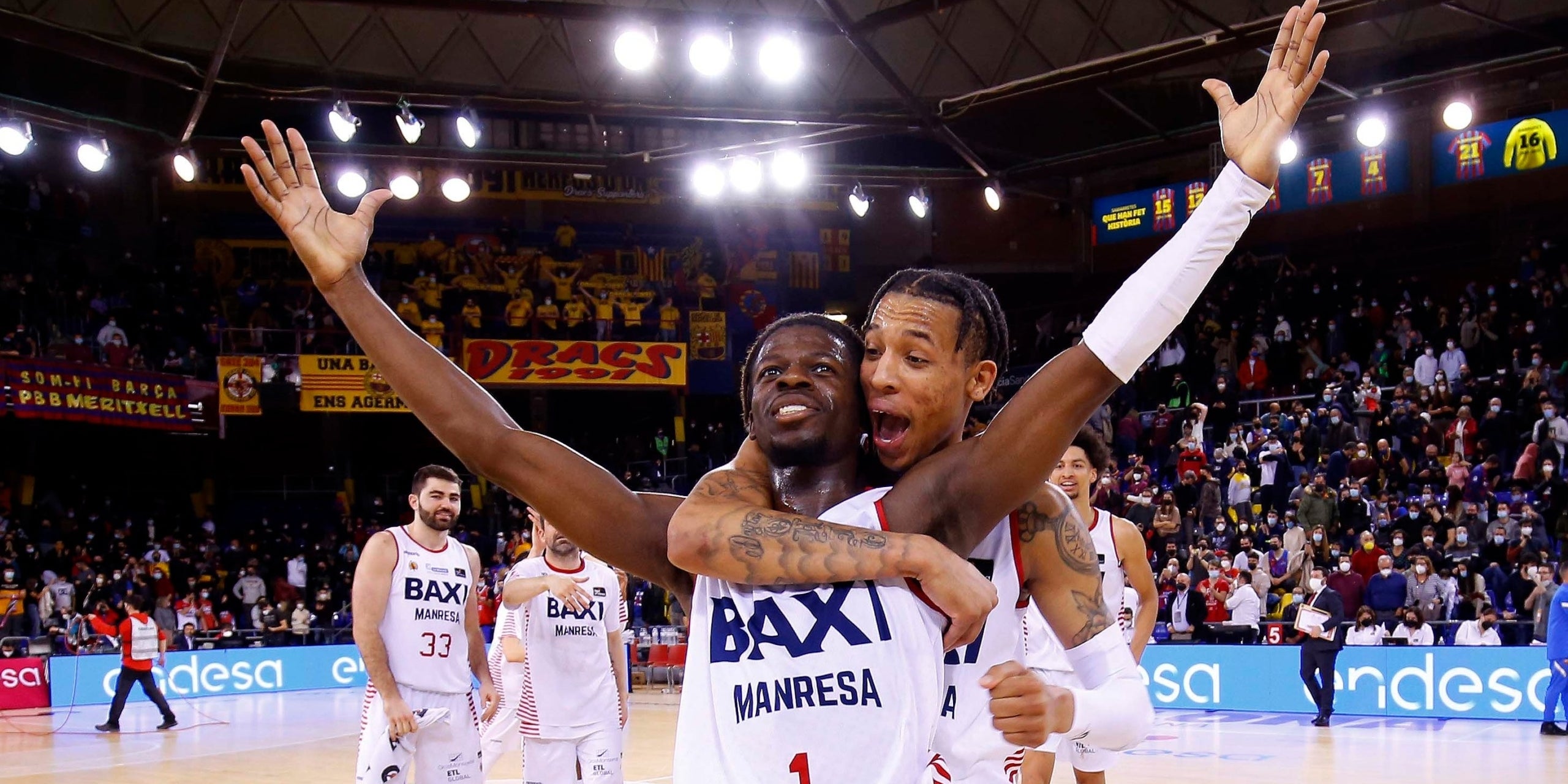 Sylvain Francisco i Joe Thomasson celebren el triomf del BAXI Manresa | BAXI Manresa