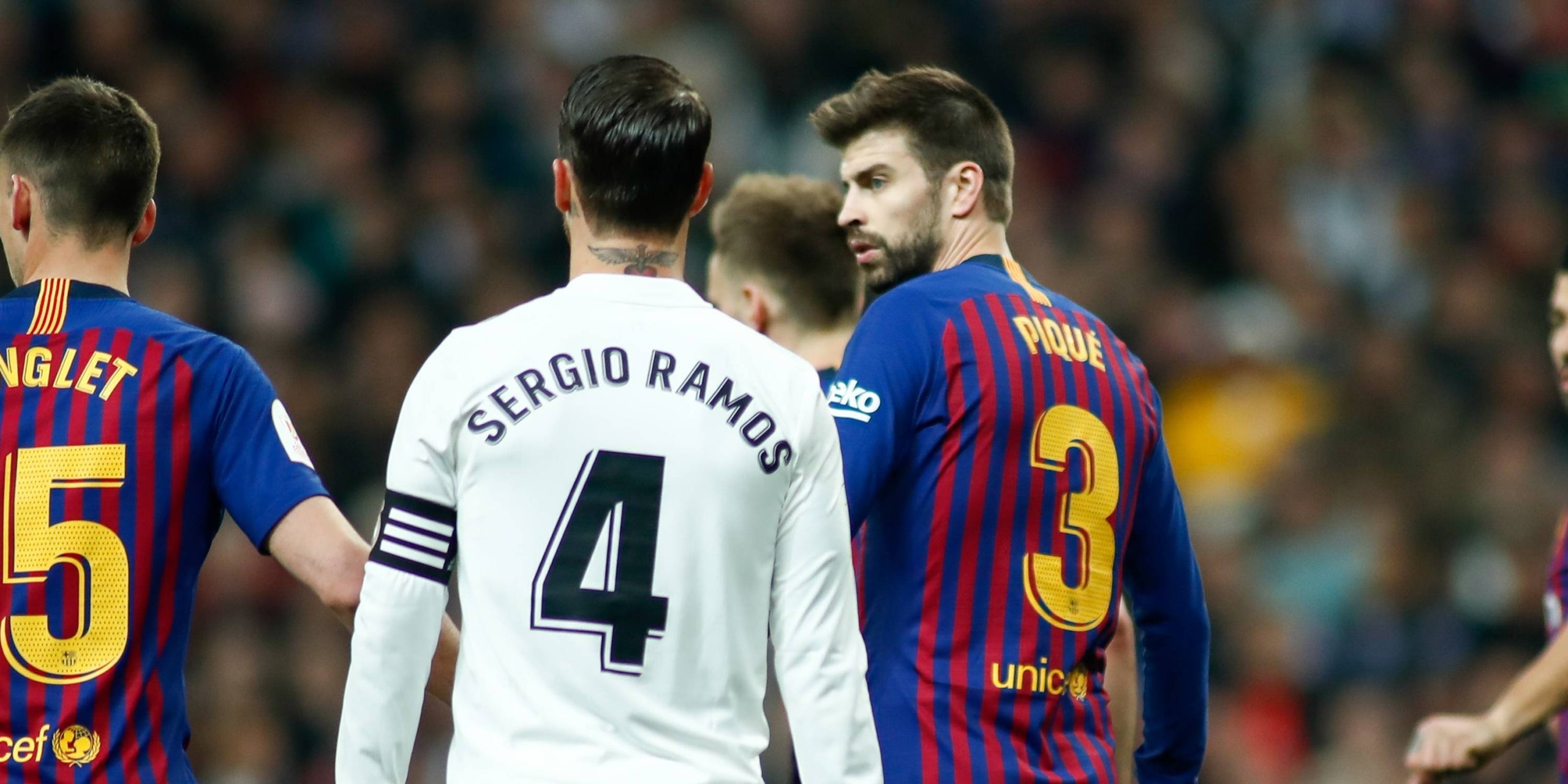 Sergio Ramos i Gerard Piqué, durant un clàssic | Europa Press