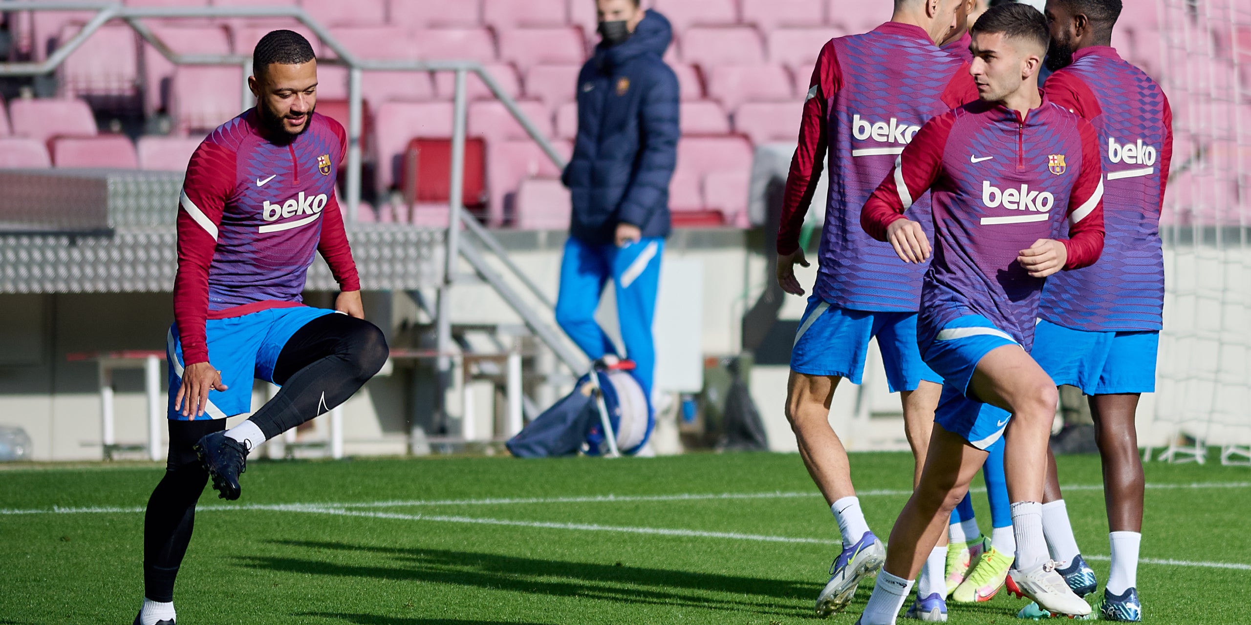 Els jugadors del Barça, durant un entrenament | Europa Press
