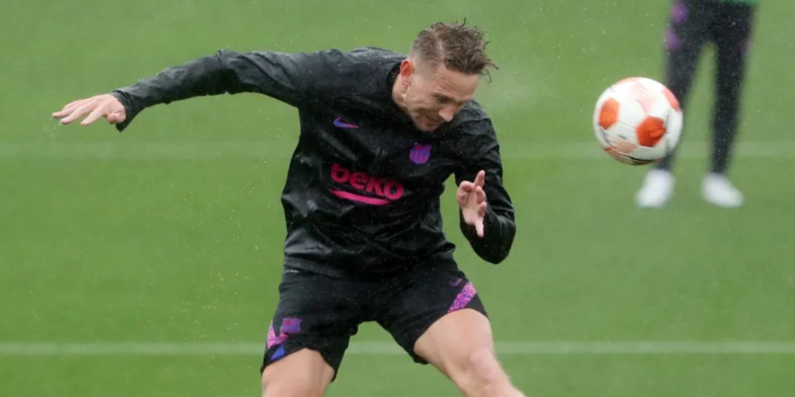 Luuk de Jong, jugador del Barça, durante el entrenamiento de hoy en la Ciutat Esportiva Joan Gamper | FC Barcelona