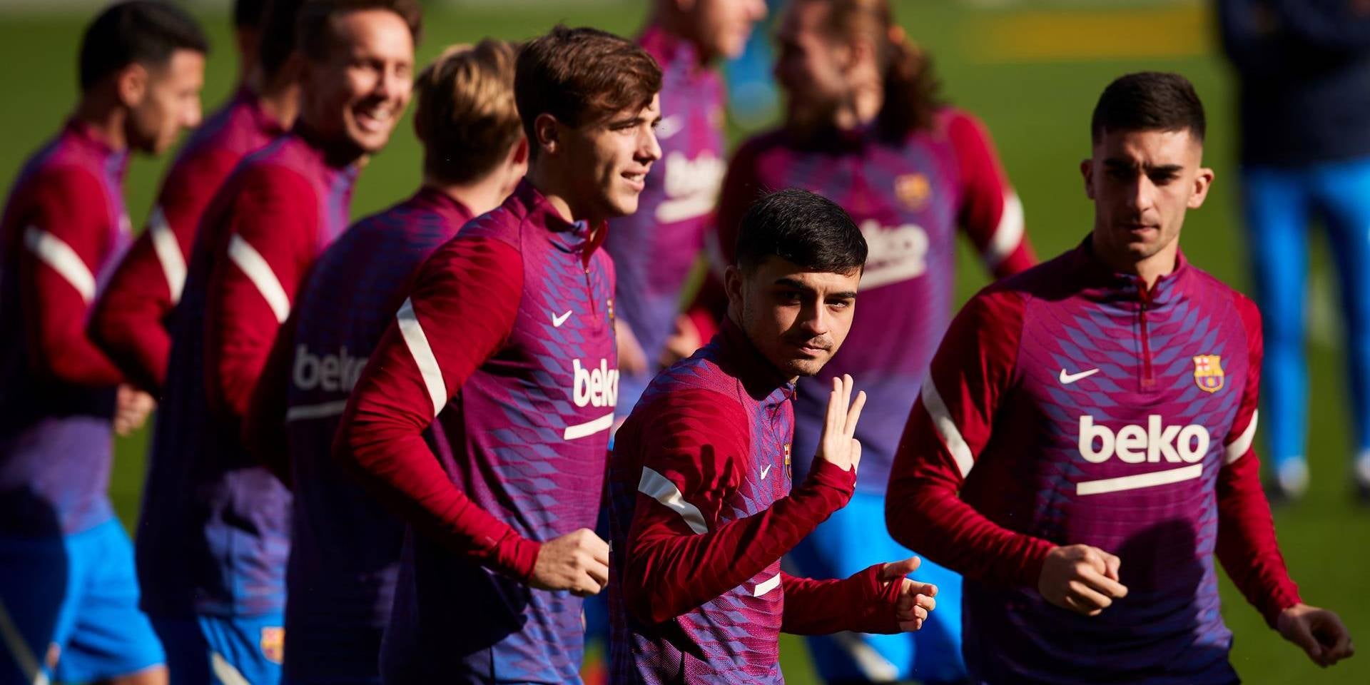 Nico, Pedri i Ferran, durant un entrenament | FC Barcelona