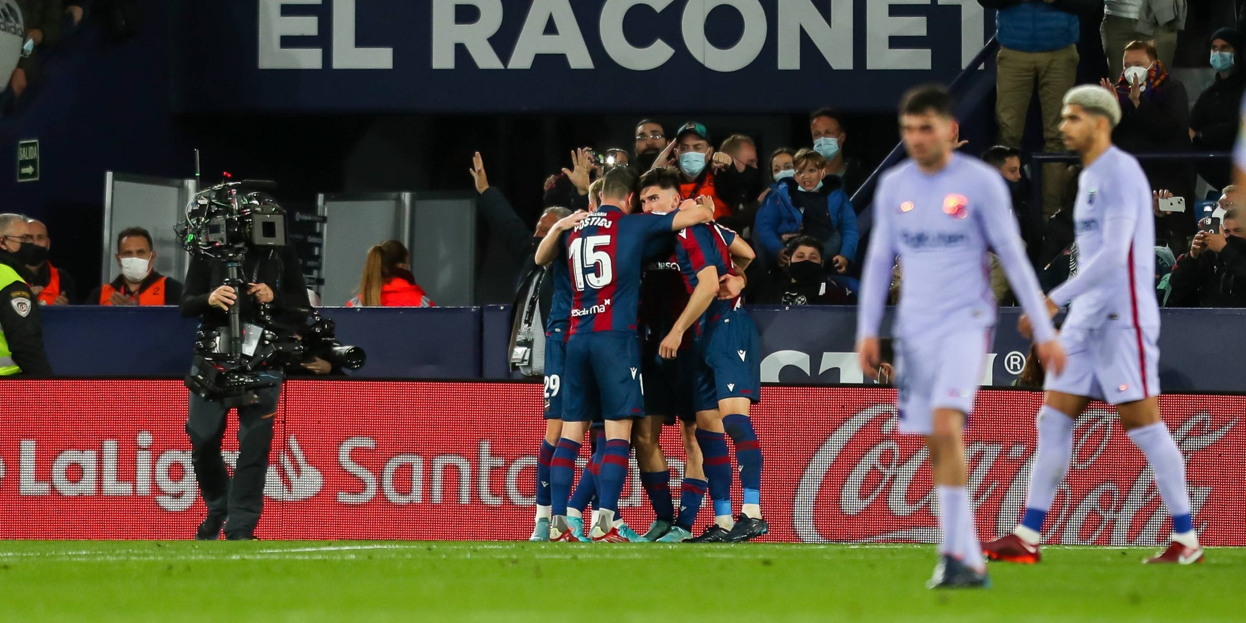 Los jugadores del Levante celebran un gol ante el Barça | Europa Press