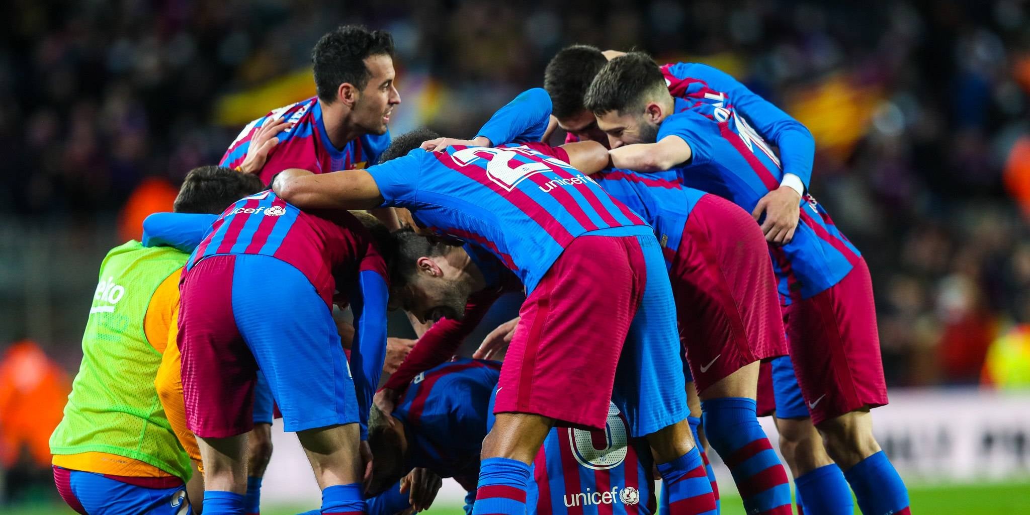 Els jugadors del Barça celebren el gol de Pedri | FC Barcelona