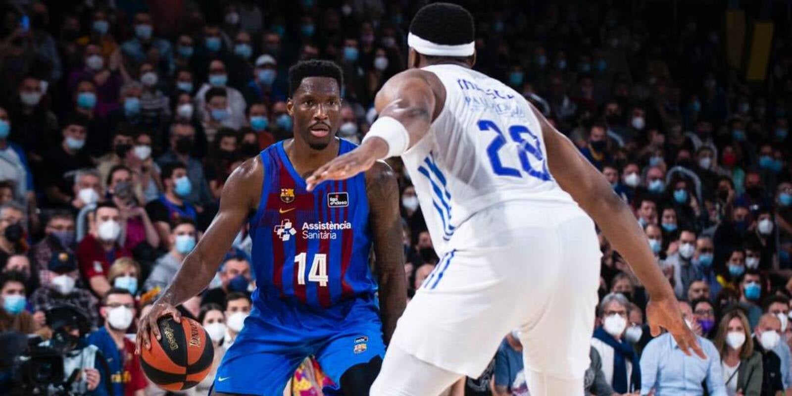 Nigel Hayes davant Yabusele | FC Barcelona