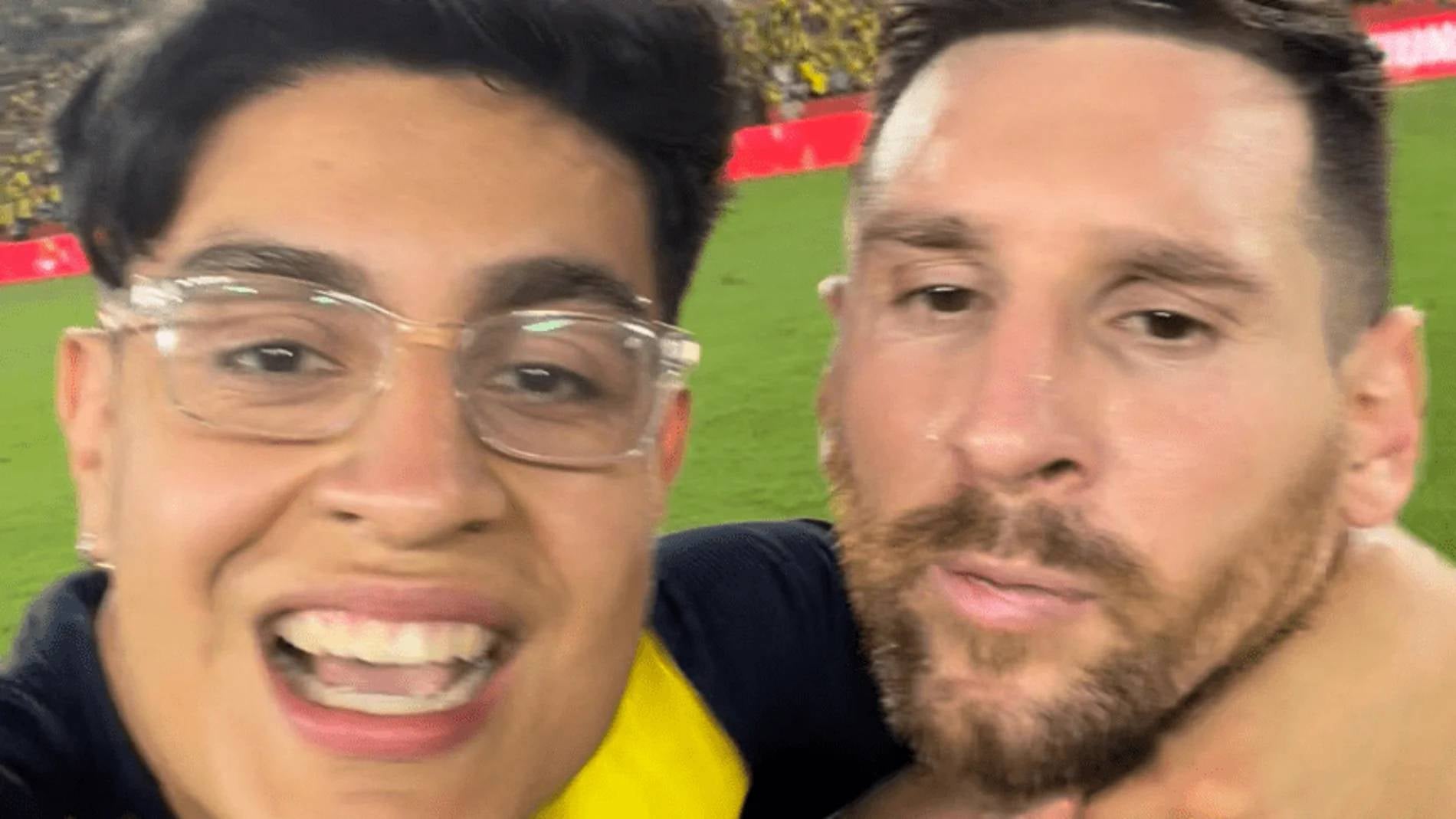 Leo Messi, durant l'incident amb l'aficionat equatorià | @jossuegarzon