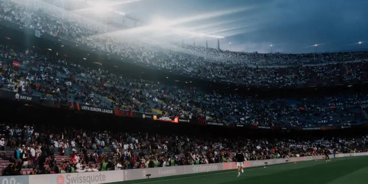 El Camp Nou, lleno de aficionados alemanes | Eintracht Frankfurt