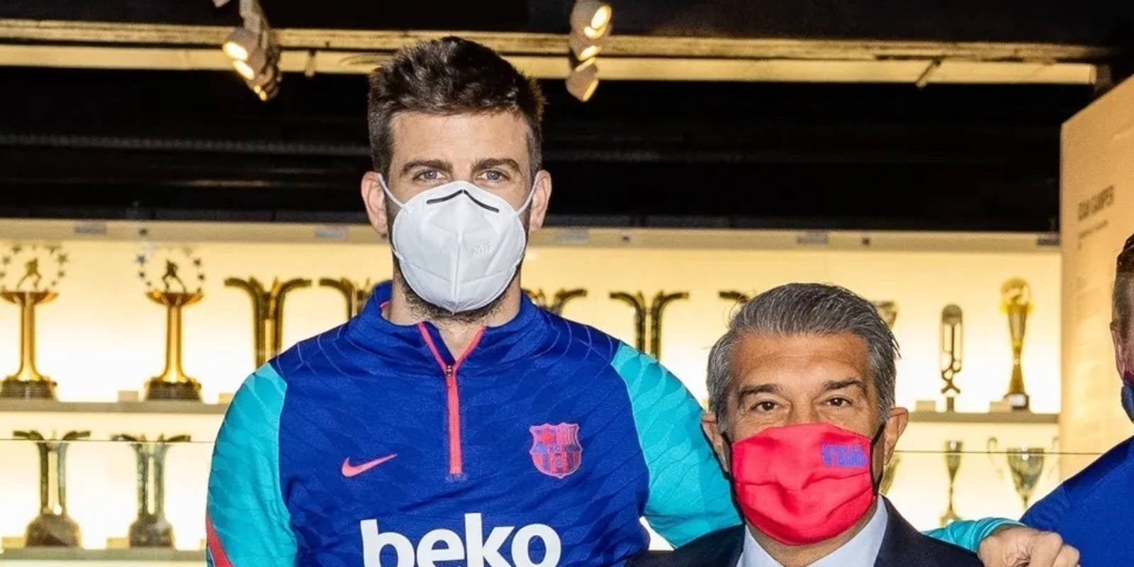 Gerard Piqué, jugador del Barça, i Joan Laporta, president | Europa Press