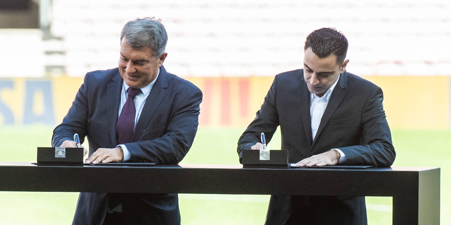 Joan Laporta i Xavi Hernández, en arxiu | Europa Press