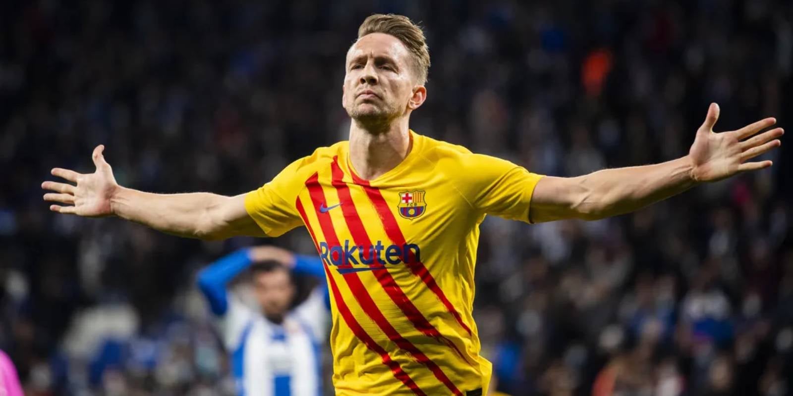 Luuk de Jong celebra el definitiu empat a dos anotat per ell mateix a l'RCDE Stadium, contra l'Espanyol, la temporada 2021/2022 | FC Barcelona